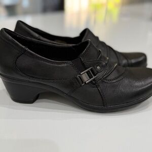 Earth Origins Roxanne Women's Black Leather Slip by EARTH Size 9 1/2